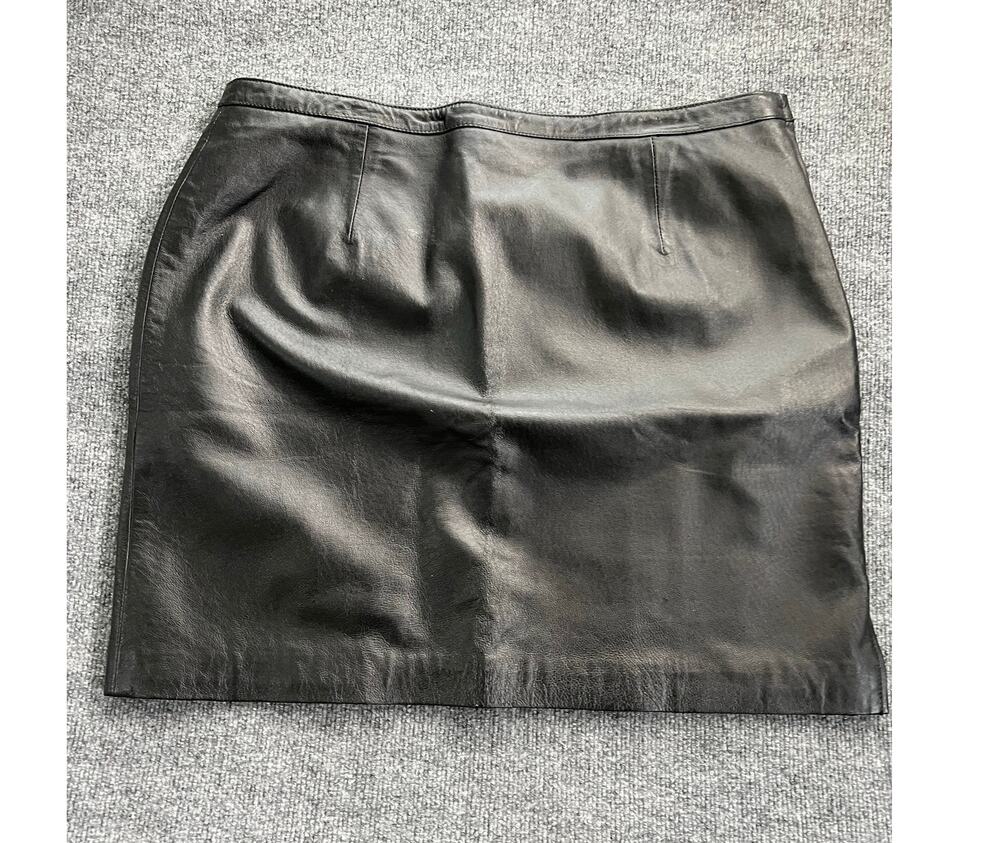 Vintage 90's Newport News Black Genuine Leather Mini Skirt Size 20